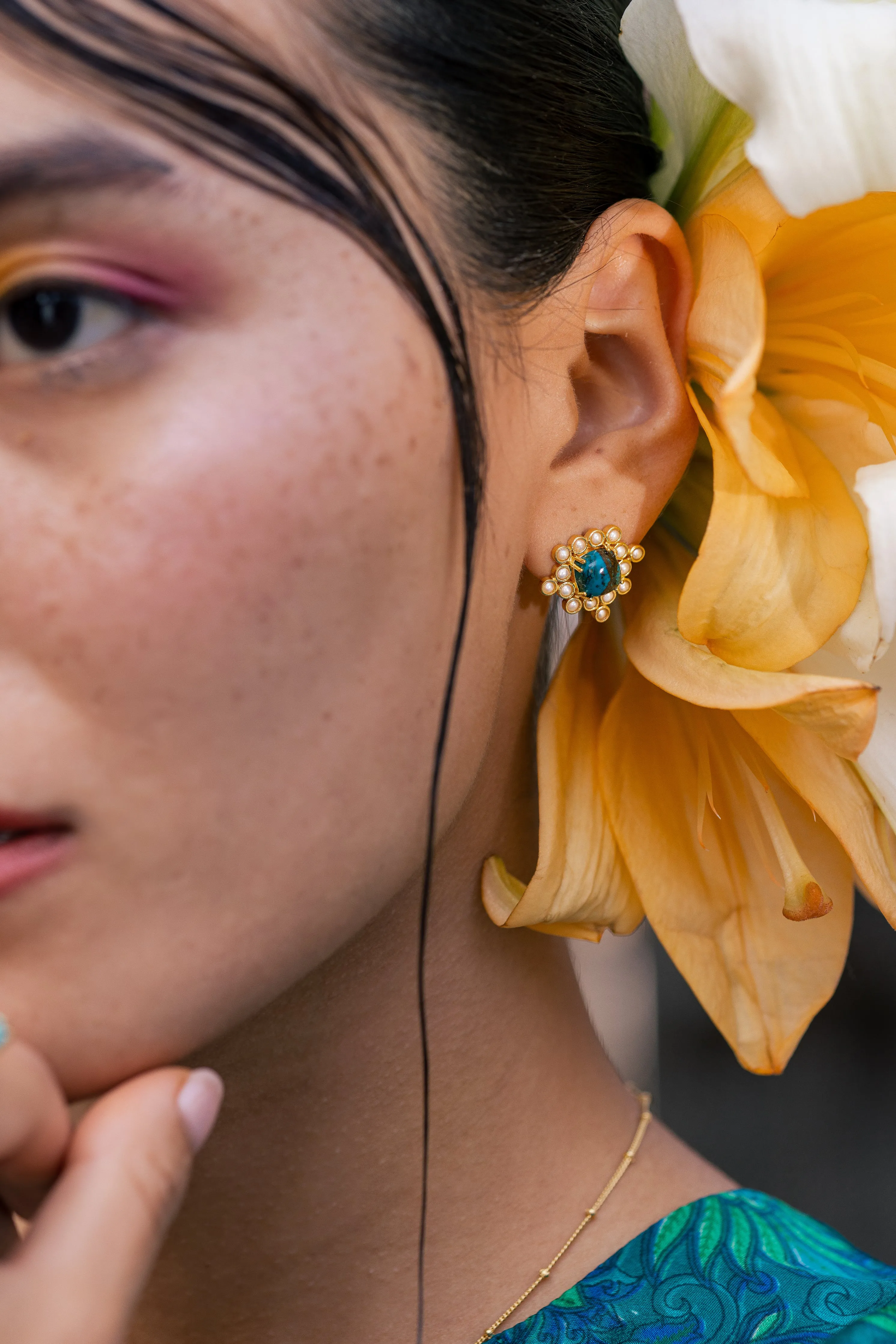 Chrysocolla Cabushion Cushion Pearl Stud Earrings - Gold