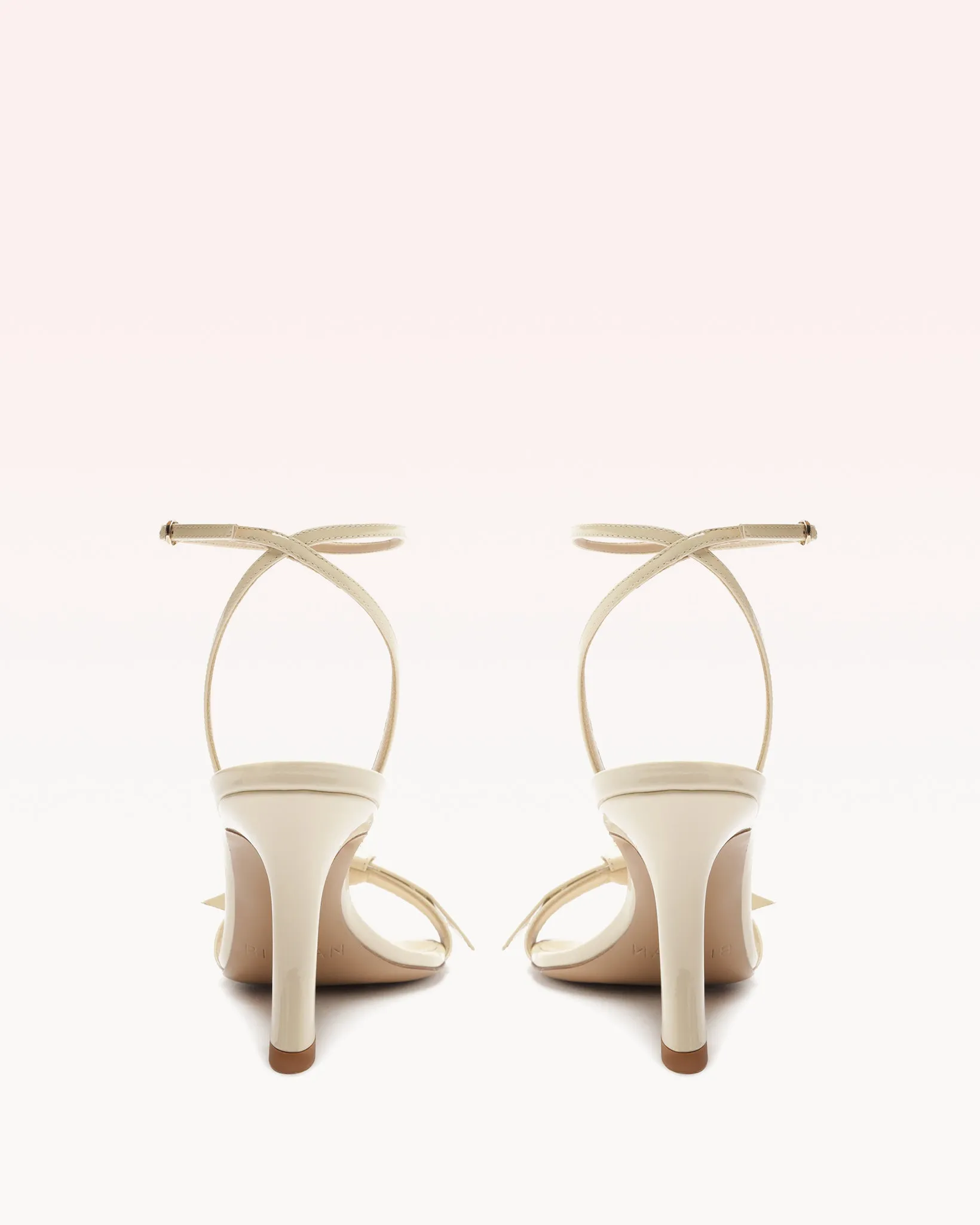 Clarita Bell 85 Dove