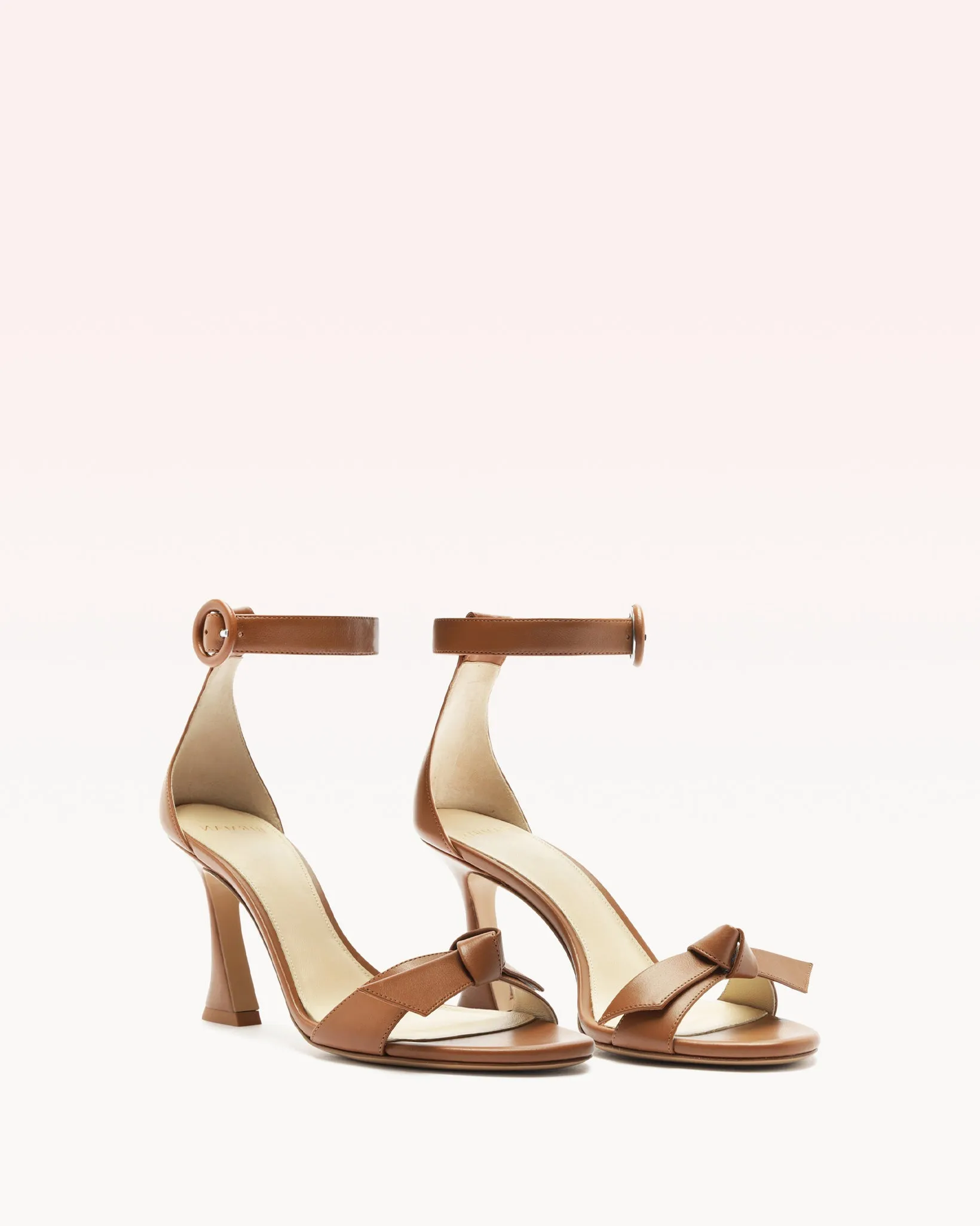 Clarita Buckle 85