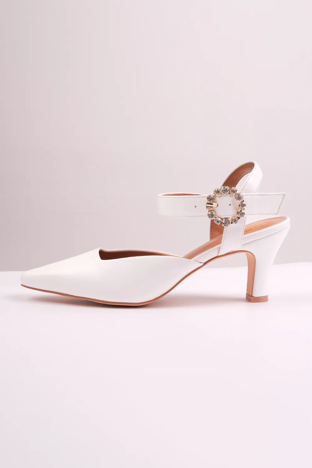 NEW FORM WIDE FIT MID HEEL SANDALS WITH DIAMANTE BUCKLE DETAIL IN WHITE FAUX LEATHER